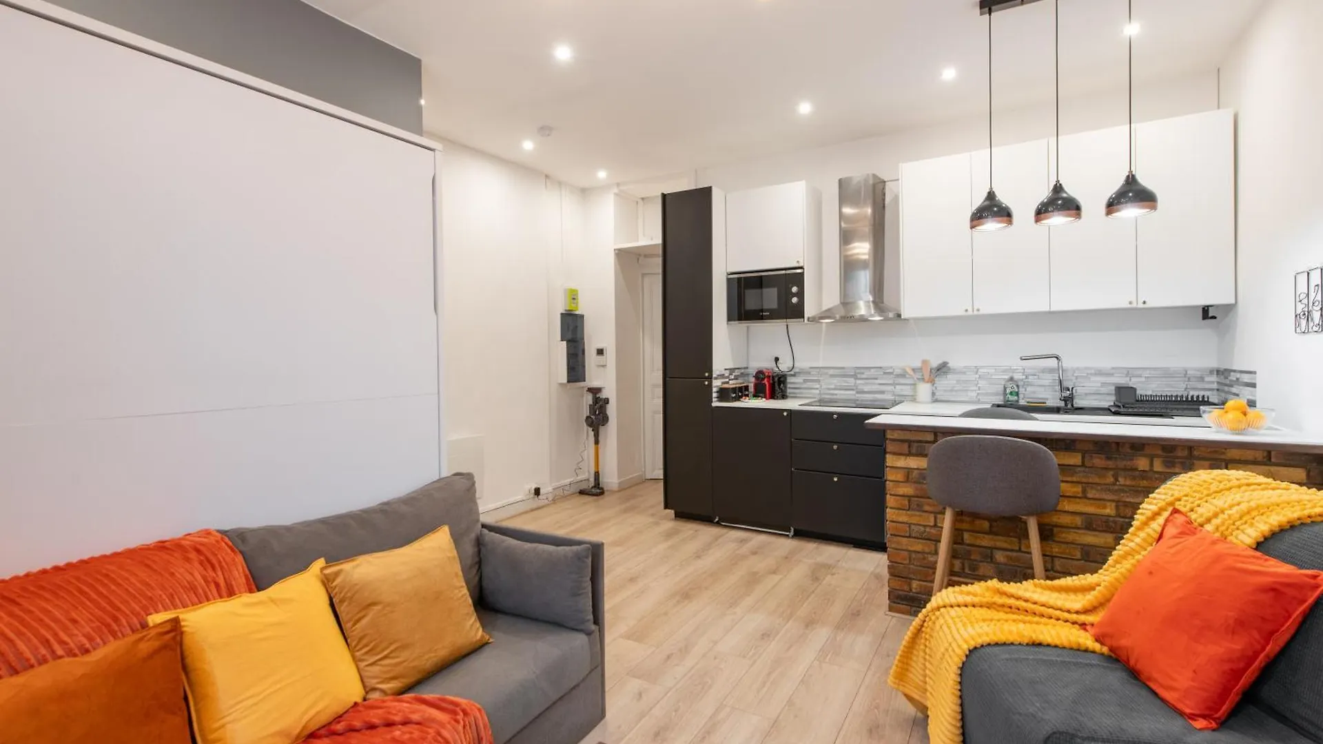 Cozy & Central Fully Equipped Studio 5 Min Walk To Metro, Montparnasse Neighbourhood Париж Франция