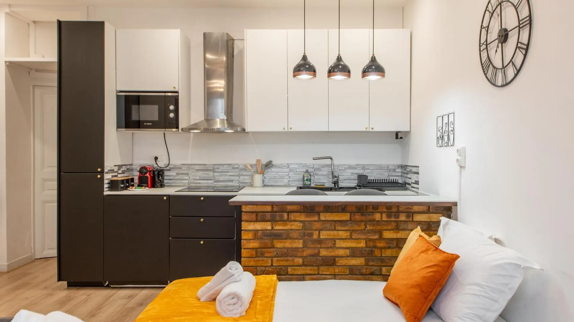 Cozy & Central Fully Equipped Studio 5 Min Walk To Metro, Montparnasse Neighbourhood Париж Апартаменты