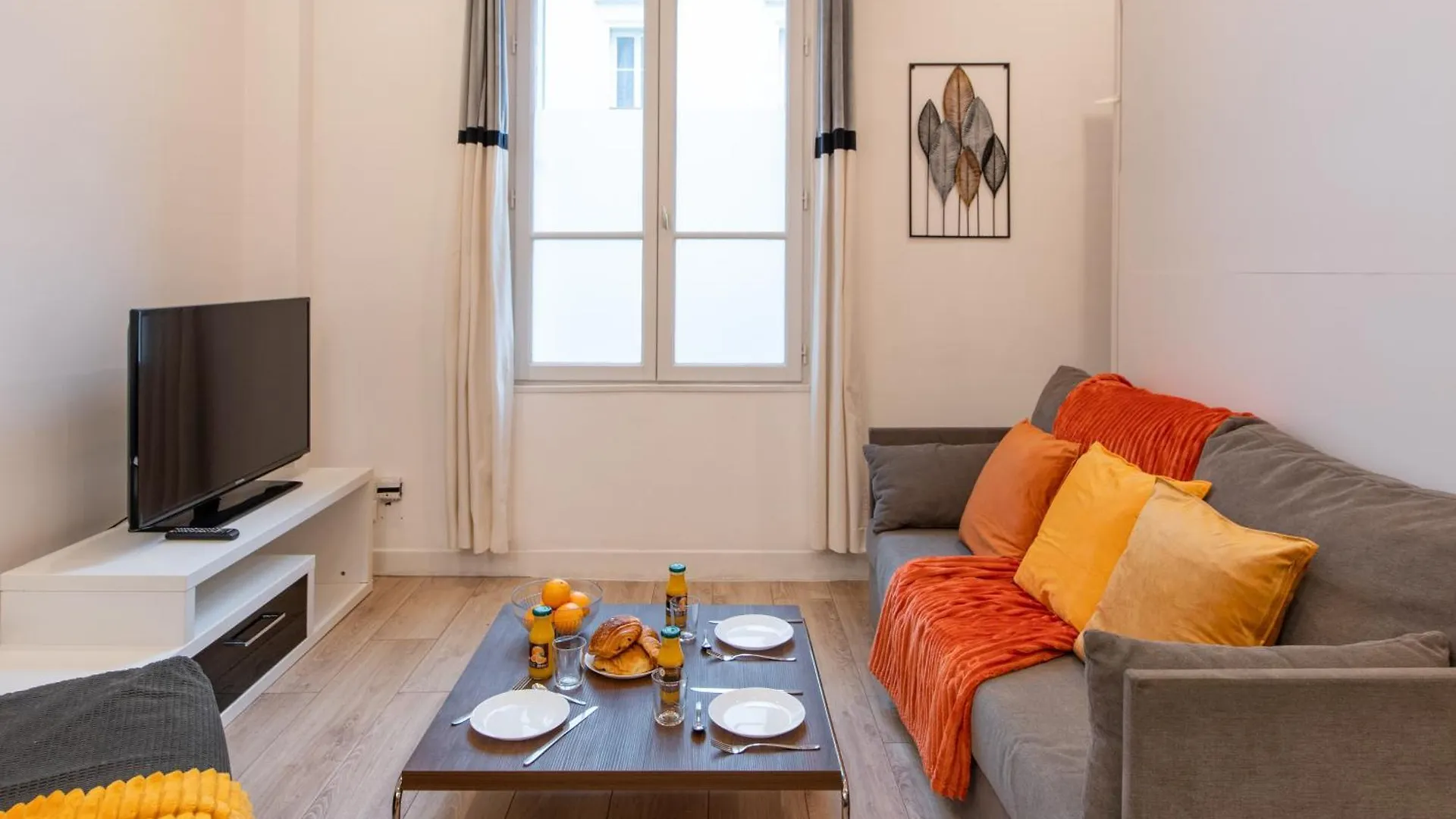 Cozy & Central Fully Equipped Studio 5 Min Walk To Metro, Montparnasse Neighbourhood Paris France