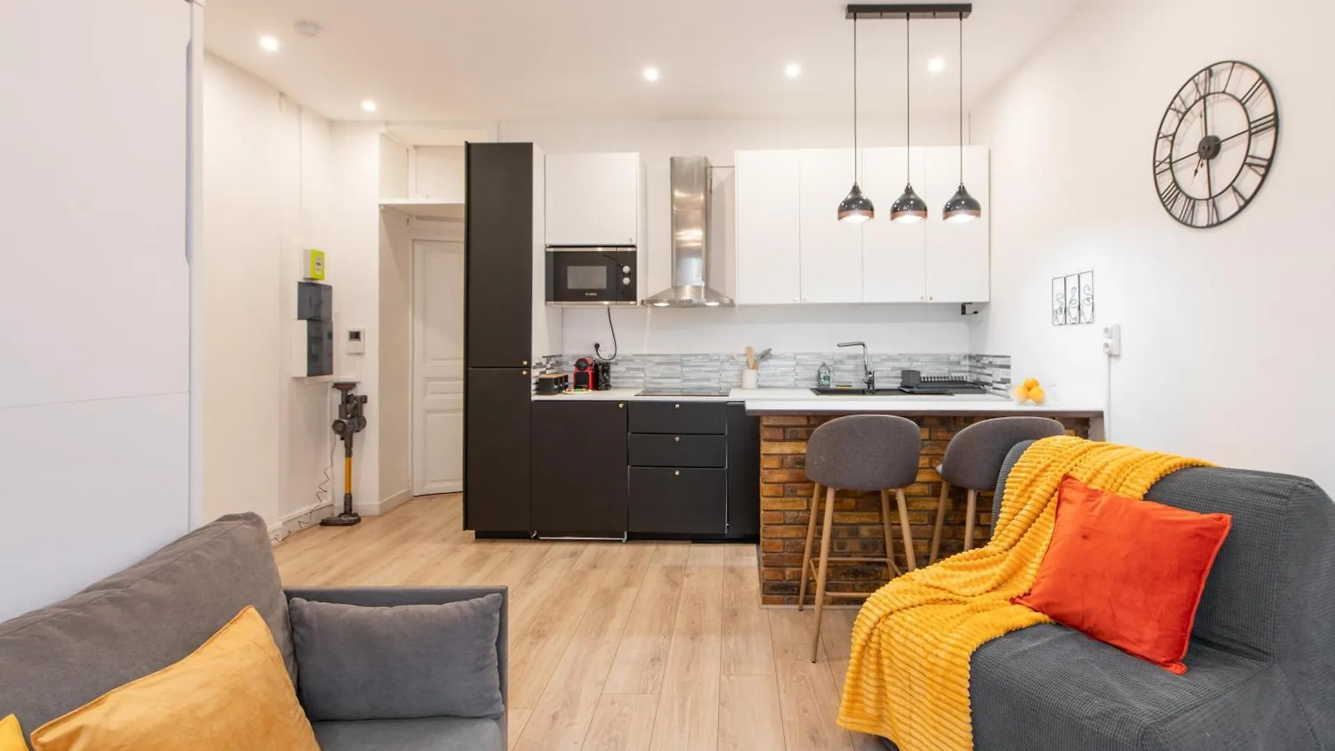 Apartment Cozy & Central Fully Equipped Studio 5 Min Walk To Metro, Montparnasse Neighbourhood Paris