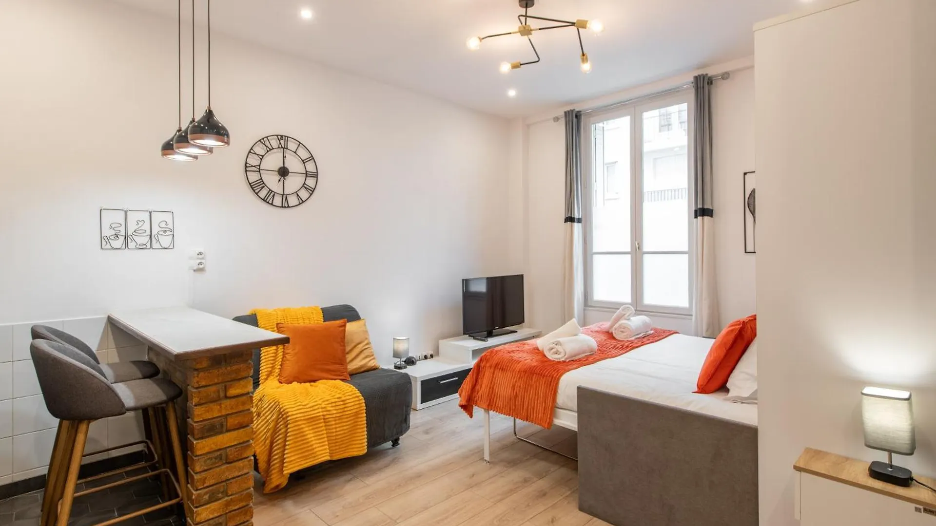 Cozy & Central Fully Equipped Studio 5 Min Walk To Metro, Montparnasse Neighbourhood Paris Appartement