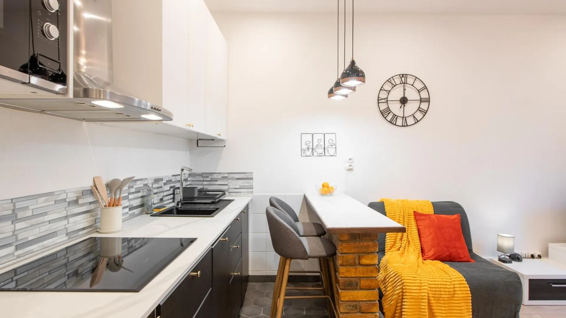 Cozy & Central Fully Equipped Studio 5 Min Walk To Metro, Montparnasse Neighbourhood Paris 0*,