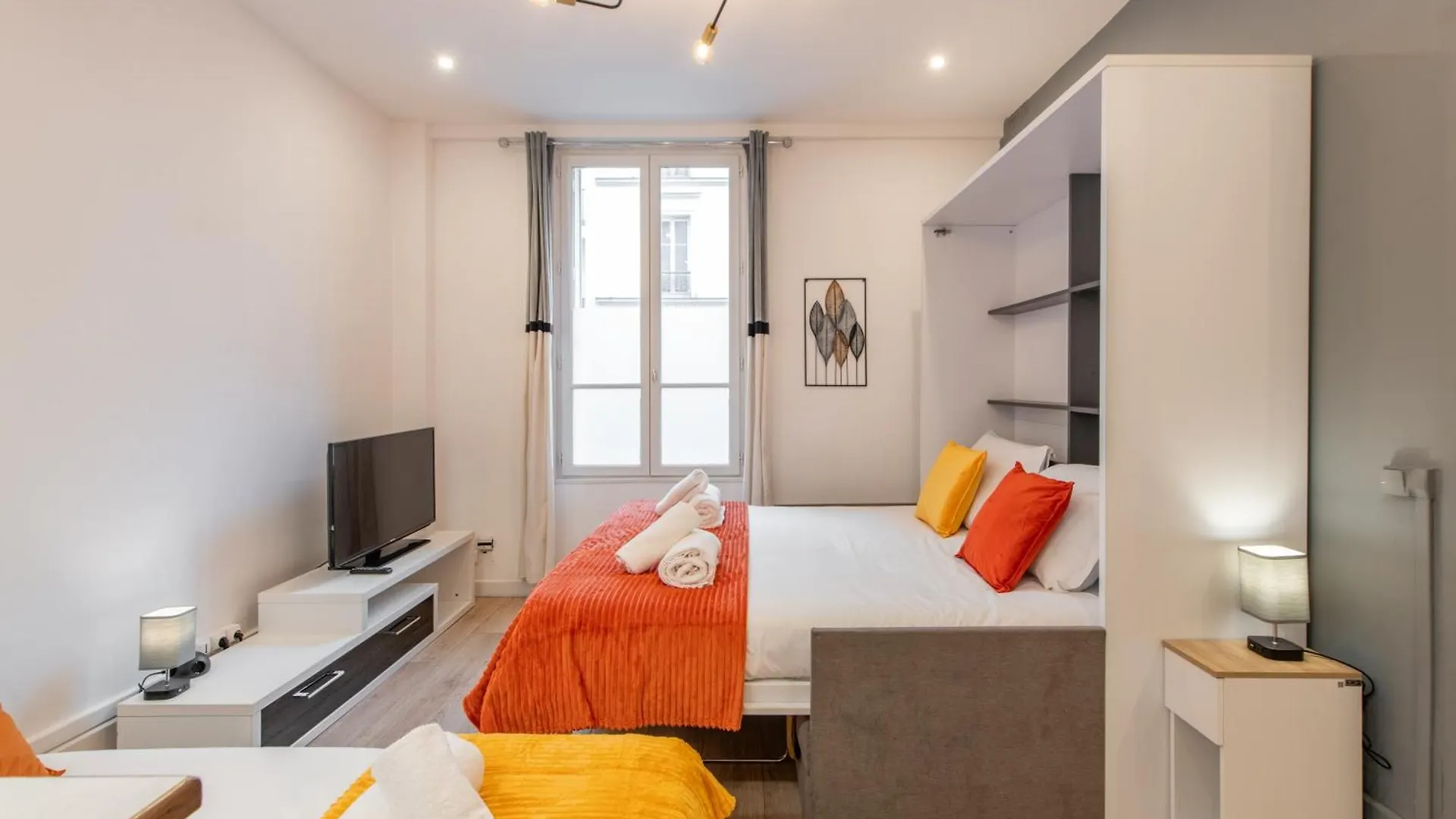 Cozy & Central Fully Equipped Studio 5 Min Walk To Metro, Montparnasse Neighbourhood Paris