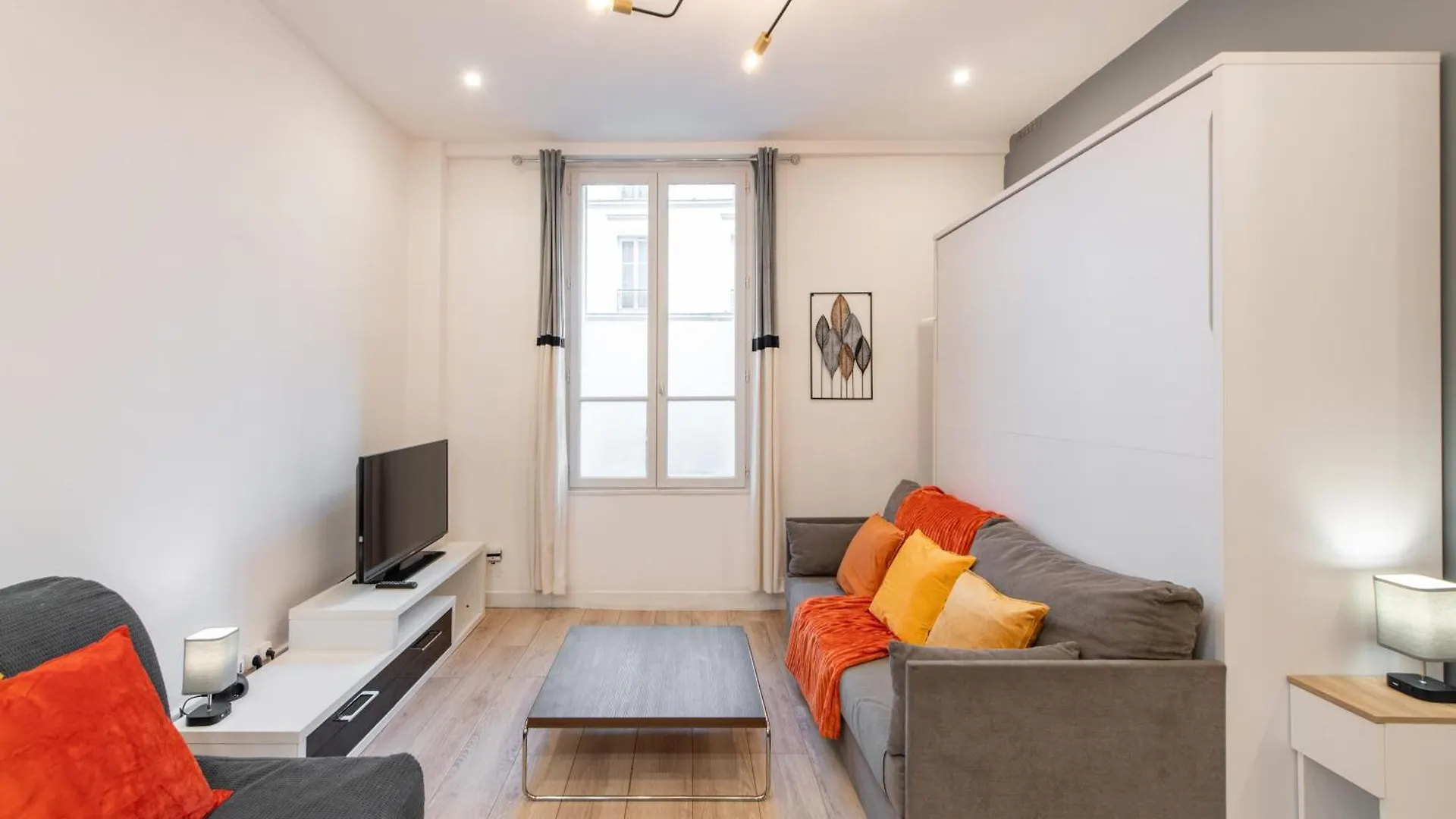 Cozy & Central Fully Equipped Studio 5 Min Walk To Metro, Montparnasse Neighbourhood contacts